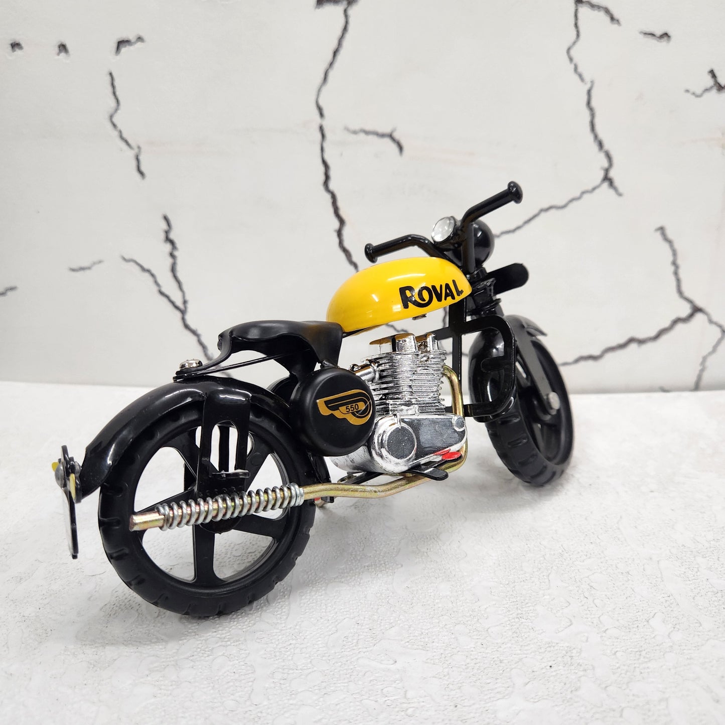 Royal Diecast Metal Bike (Size: 20 cm)