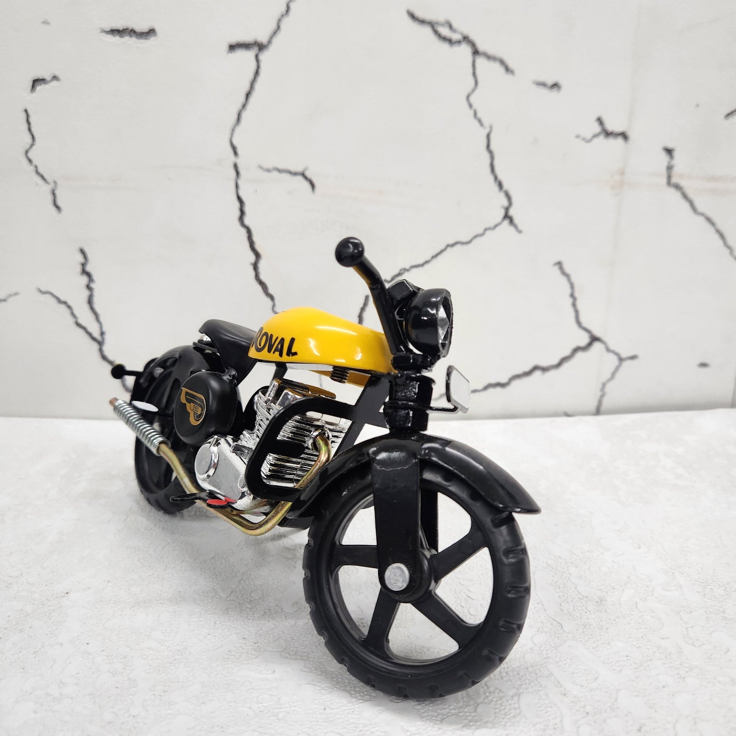 Royal Diecast Metal Bike (Size: 20 cm)